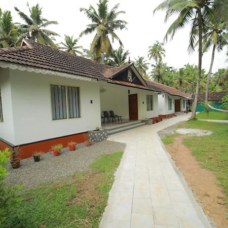 Prakruthi Residency Munroeisland Apartment Mundrothuruth Bagian luar foto