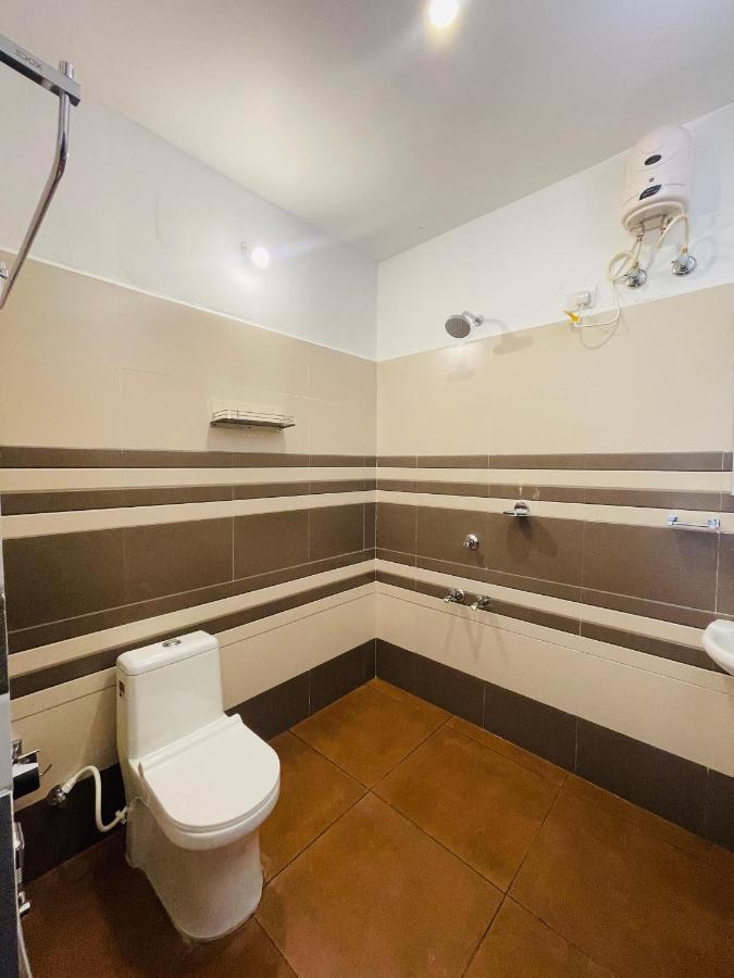 Prakruthi Residency Munroeisland Apartment Mundrothuruth Bagian luar foto