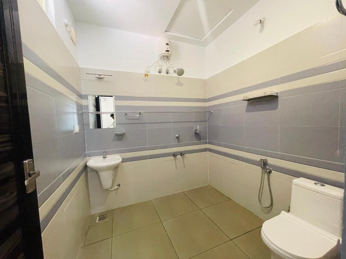Prakruthi Residency Munroeisland Apartment Mundrothuruth Bagian luar foto