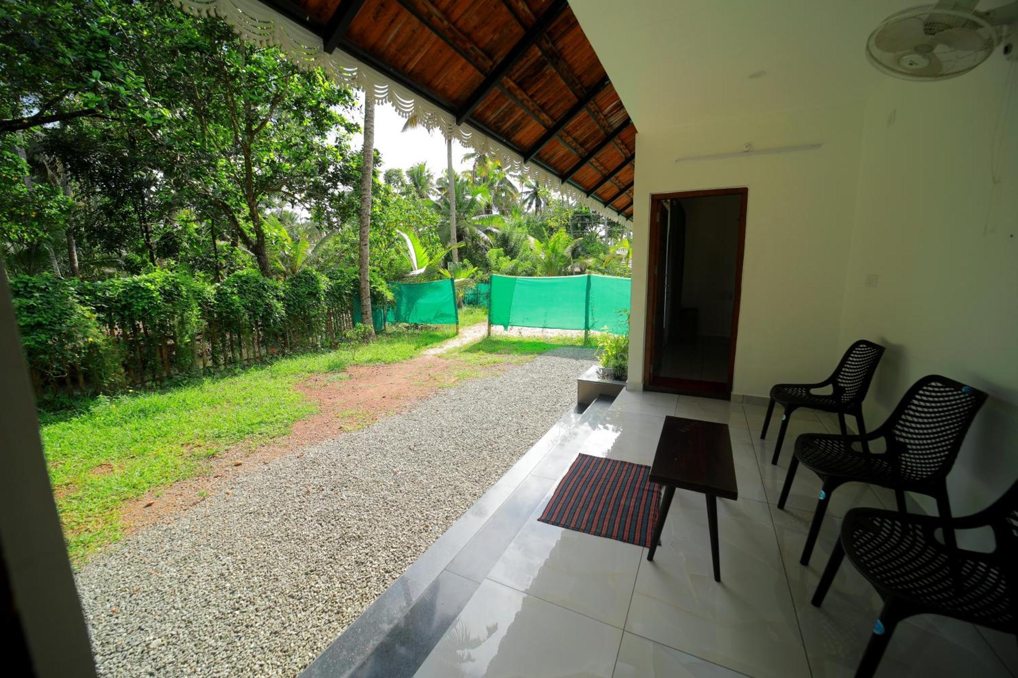 Prakruthi Residency Munroeisland Apartment Mundrothuruth Bagian luar foto