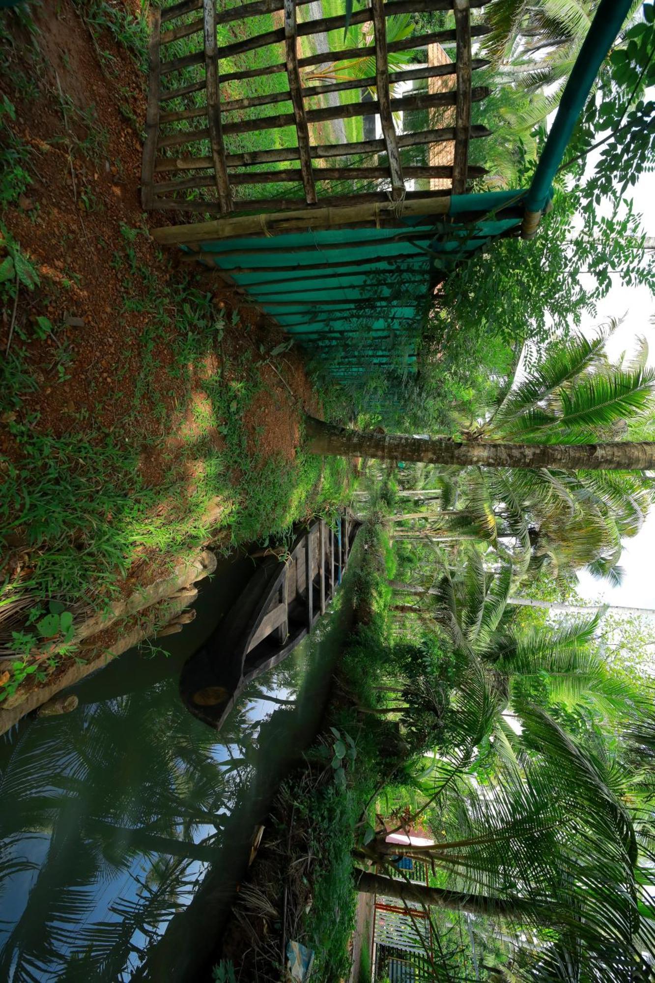 Prakruthi Residency Munroeisland Apartment Mundrothuruth Bagian luar foto