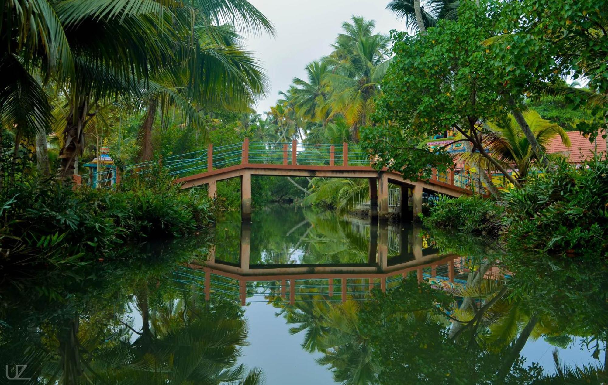 Prakruthi Residency Munroeisland Apartment Mundrothuruth Bagian luar foto