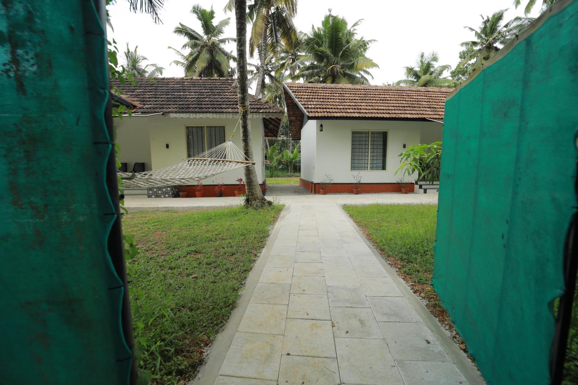Prakruthi Residency Munroeisland Apartment Mundrothuruth Bagian luar foto