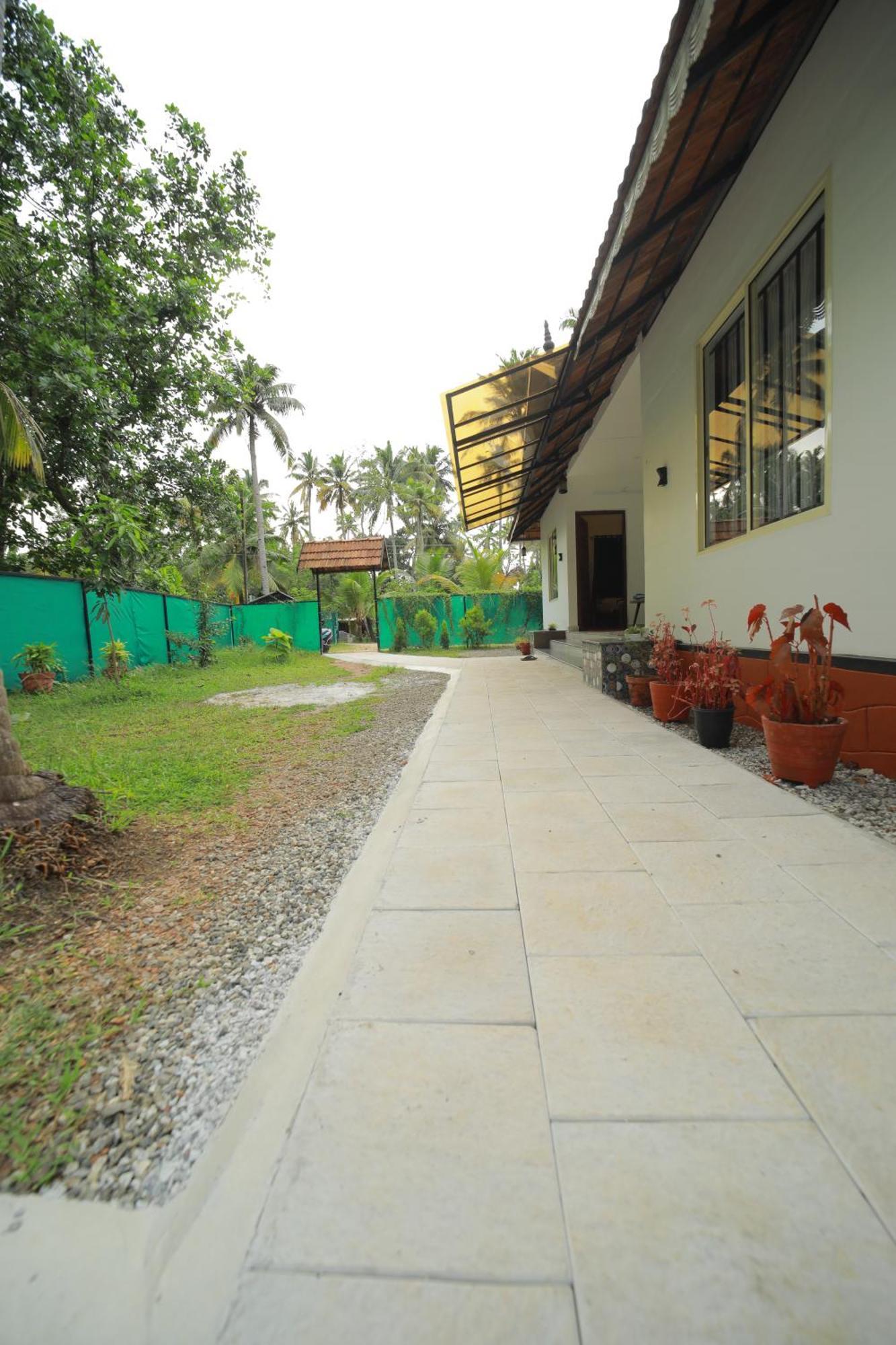 Prakruthi Residency Munroeisland Apartment Mundrothuruth Bagian luar foto